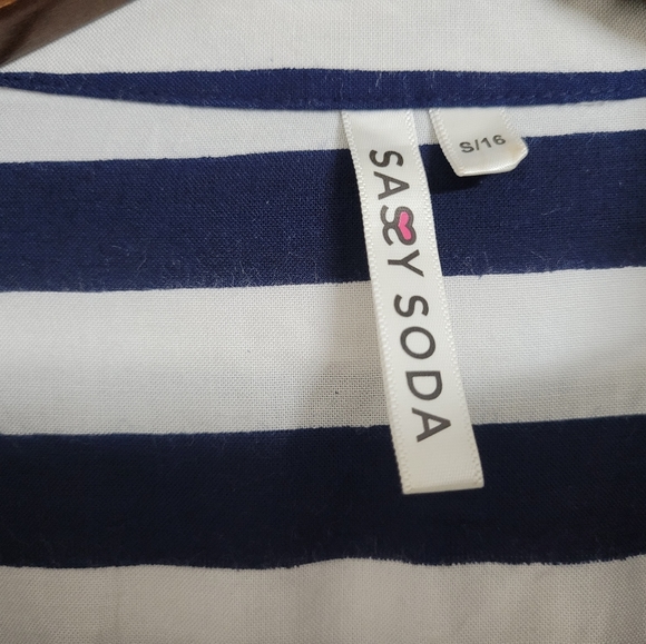 ✨️Chic Striped Button Down Shirt - Picture 4 of 9